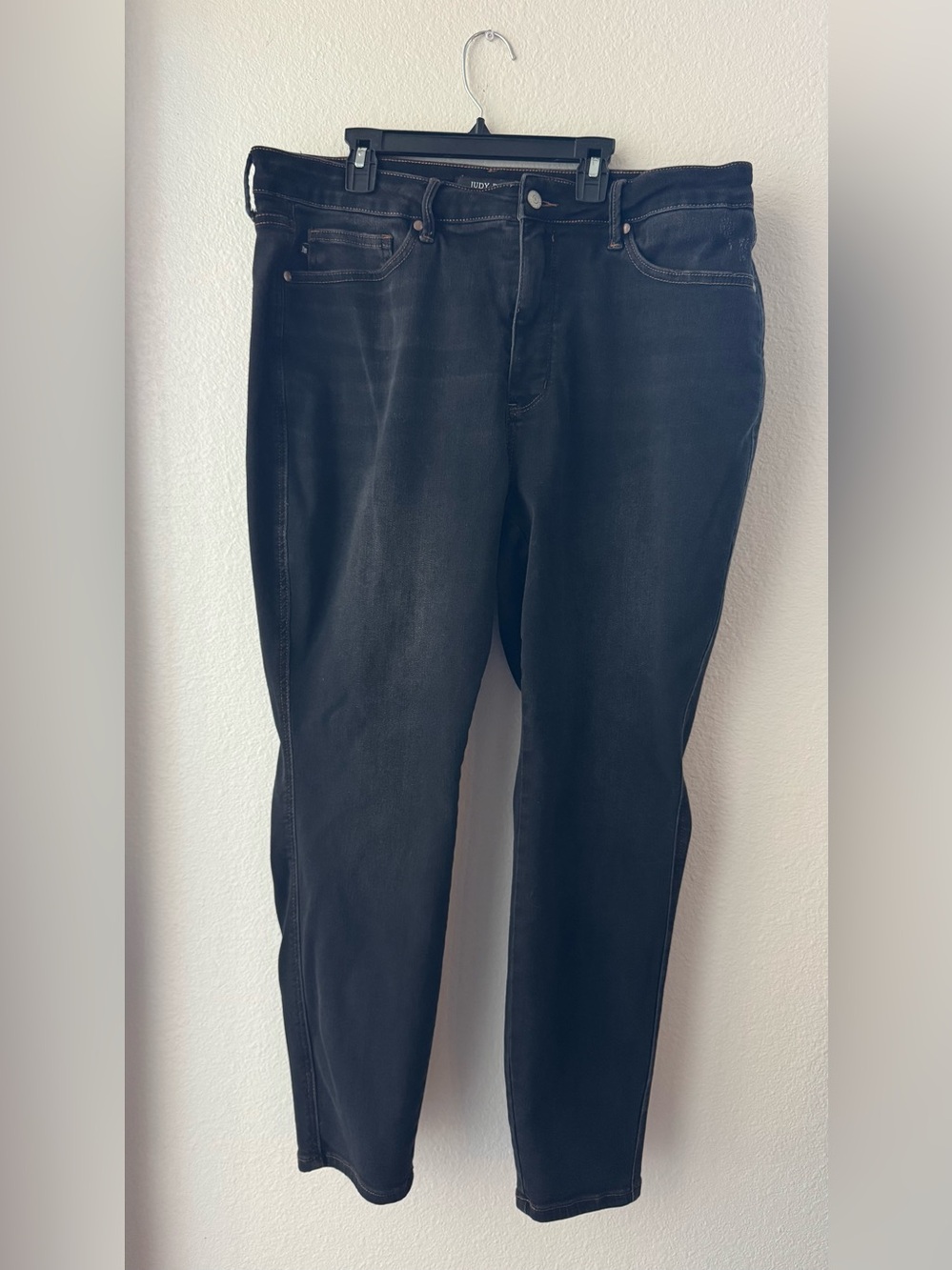 Judy Blue Women's Straight Leg Jeans in Black Wash 18W